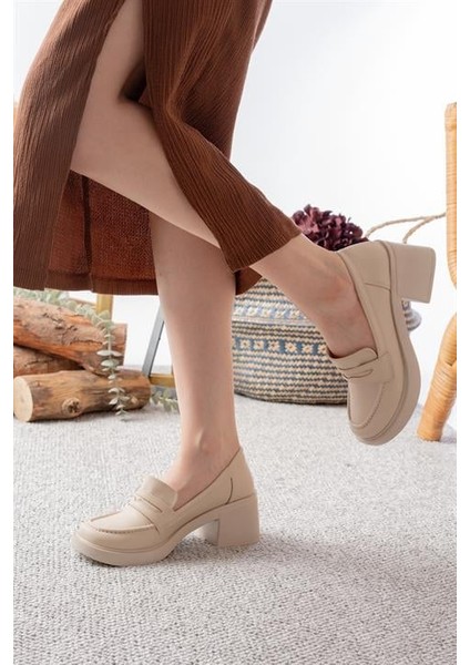 Kadın Krem Cilt 6 cm Topuklu Lofer Ayakkabı modelleri