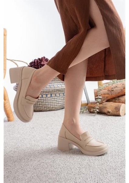 Kadın Krem Cilt 6 cm Topuklu Lofer Ayakkabı indirimleri