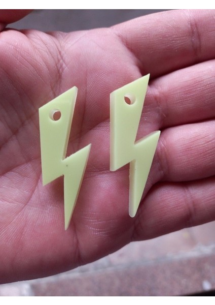 Fosforlu Siyah 22 cm Duvar Saati Karanlıkta Parlayan Fosforlu Küpe Zincirli Kolye Seti fırsatları