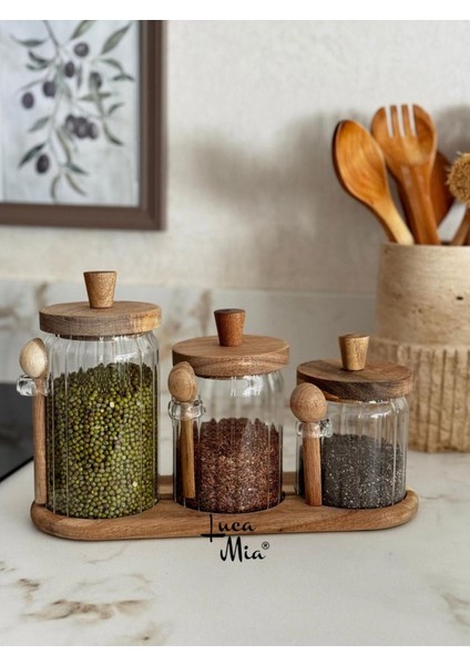 Akasya Standlı Kaşıklı 3’lü Kavanoz Seti (450 ml – 550 ml – 750 Ml)