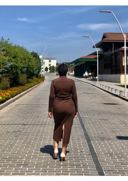 Balıkçı Yaka Uzun Kol Yırtmaçlı Midi Boy Elbise