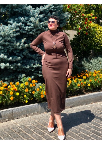 Balıkçı Yaka Uzun Kol Yırtmaçlı Midi Boy Elbise indirimleri