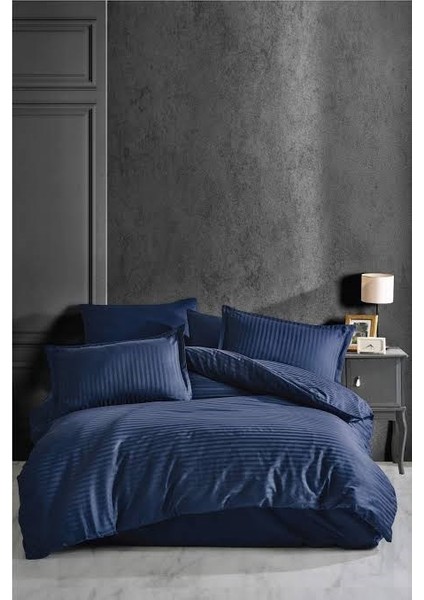 4 Parça Lacivert Çift Kişilik Nevresim Takımı