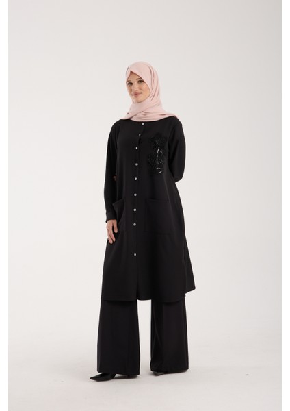 Kadın Büyük Beden Uzun Tunik, Yakasında Taş Işlemeli Nakışlı Rahat Tesettür Tunik Siyah fırsatları