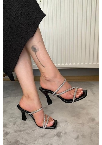 Kadın Siyah Rugan 9 cm Topuklu Terlik fiyatları