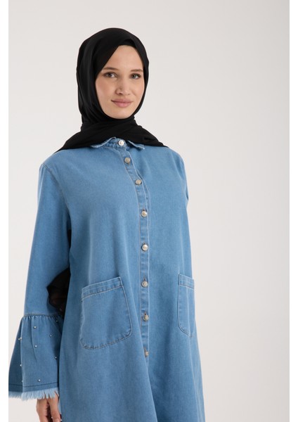 Kadın Tesettür Kot Tunik, Incili Kol Detaylı Düğmeli Uzun Denim Kap, Rahat ve Şık Günlük Moda