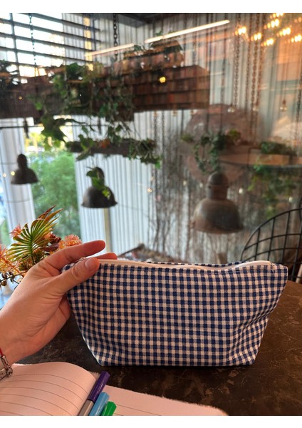 Mavi Pötikareli Yıkanılabillir Fermuarlı Su Tutmaz Kalemlik, Leke Tutmaz Kalemlik, fiyatları