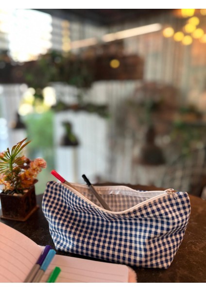 Mavi Pötikareli Yıkanılabillir Fermuarlı Su Tutmaz Kalemlik, Leke Tutmaz Kalemlik, modelleri