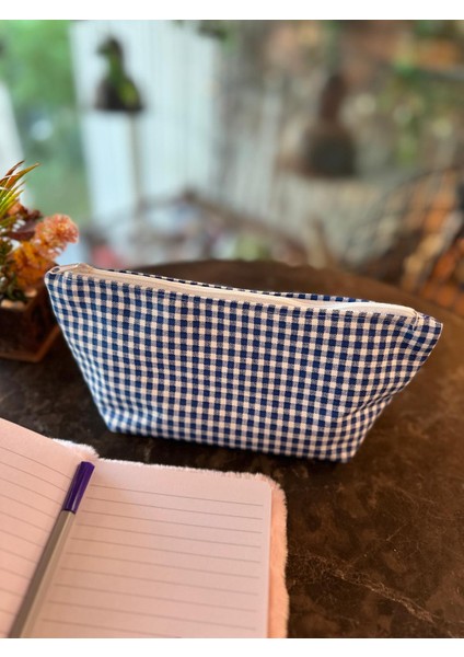 Mavi Pötikareli Yıkanılabillir Fermuarlı Su Tutmaz Kalemlik, Leke Tutmaz Kalemlik, fırsatları