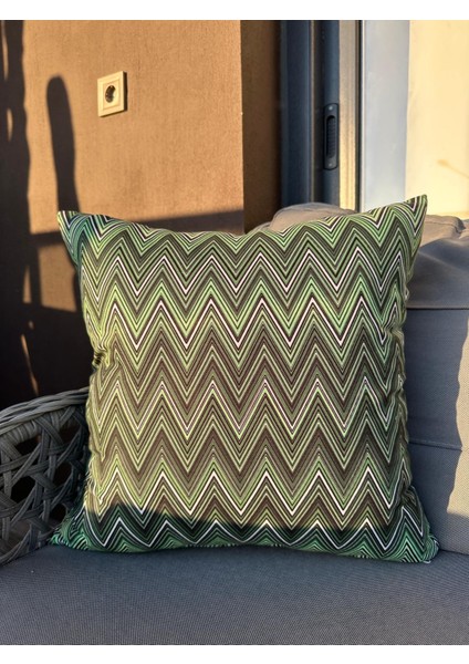 Zigzag Desenli Yeşil Renk Zigzag Desenli Kırlent Kılıfı