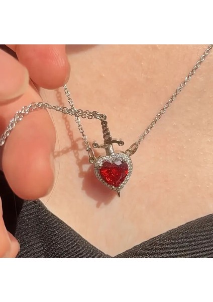 Kararmaz Çelik Kalp Kılıç Kolye ve LED Işıklı Solmayan Sonsuzluk Gülü Pamuk Prenses ve Avcı Kolye indirimleri