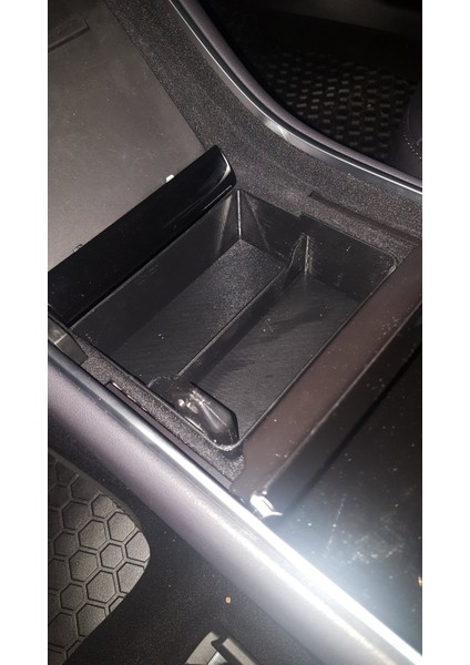 Yeni Tesla Model 3 Orta Konsol Tepsisi T3021651