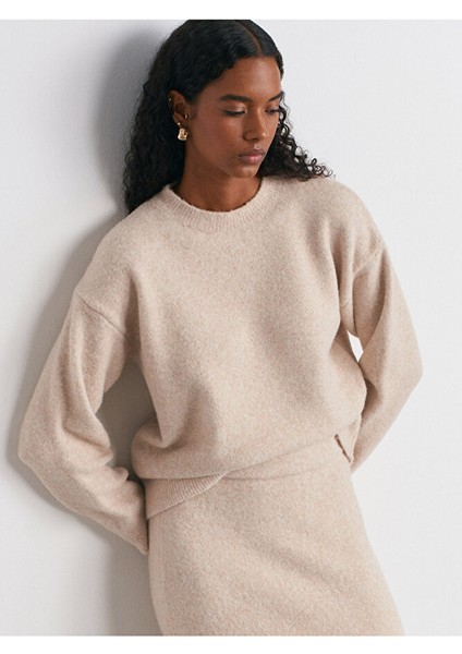 10640 Bisiklet Yaka Yumuşak Dokulu Triko Kazak-A.bej Mel.