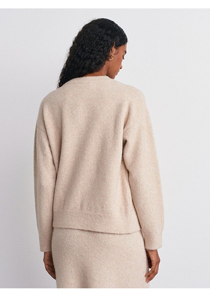 10640 Bisiklet Yaka Yumuşak Dokulu Triko Kazak-A.bej Mel. fiyatları