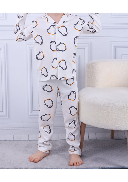 Penguan Desen Erkek Çocuk Düğmeli Pijama Takımı fırsatları