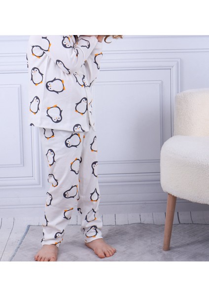 Penguan Desen Erkek Çocuk Düğmeli Pijama Takımı