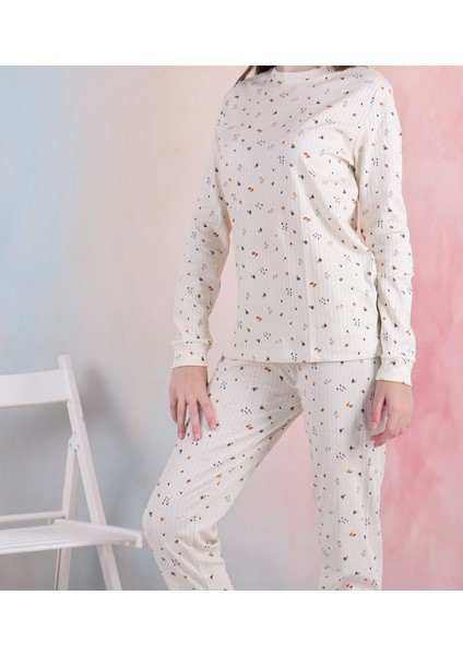 Çam Figürlü Kız Garson Fitilli Pijama Takımı fiyatları