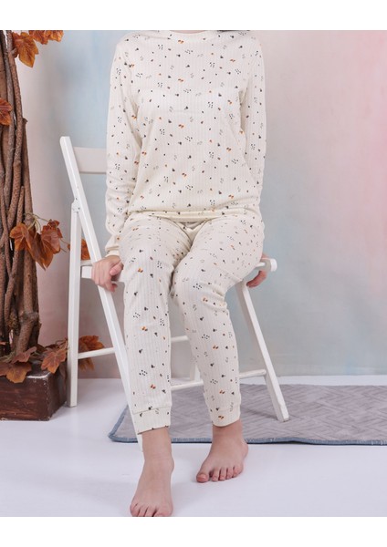 Çam Figürlü Kız Garson Fitilli Pijama Takımı modelleri