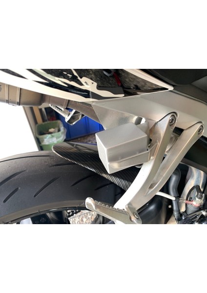 Yeni Honda Cbr 600RR PC40 Fren Sıvısı Kasası T4902358