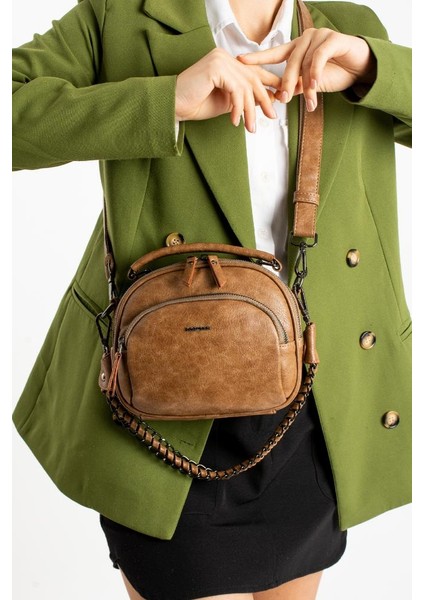 Kadın Postacı Çanta 20*16 cm Çapraz Askılı Omuz Çantası Suni Deri Mega Çanta Zincir Detaylı