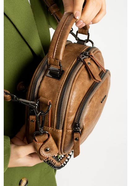 Kadın Postacı Çanta 20*16 cm Çapraz Askılı Omuz Çantası Suni Deri Mega Çanta Zincir Detaylı fiyatları