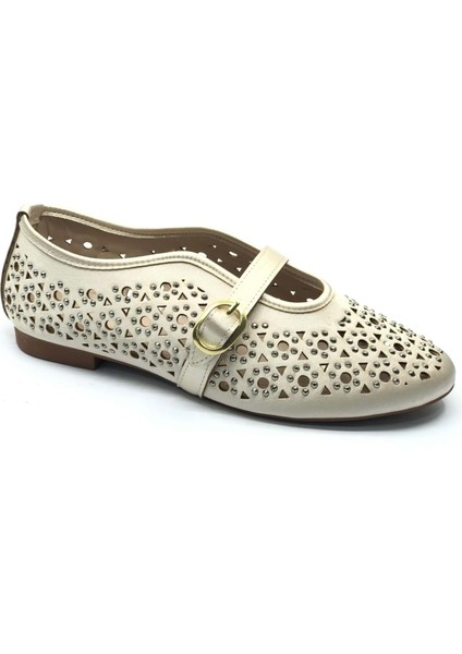 Feles Delik Taş Detaylı Kadın Babet Ayakkabı