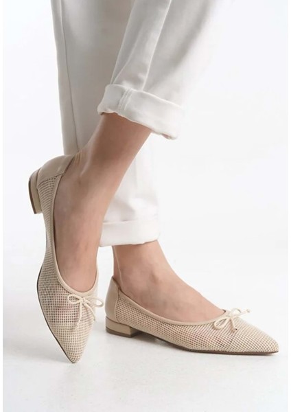 Feles Dantel Fiyonk Detaylı Sivri Burun Kadın Babet Ayakkabı