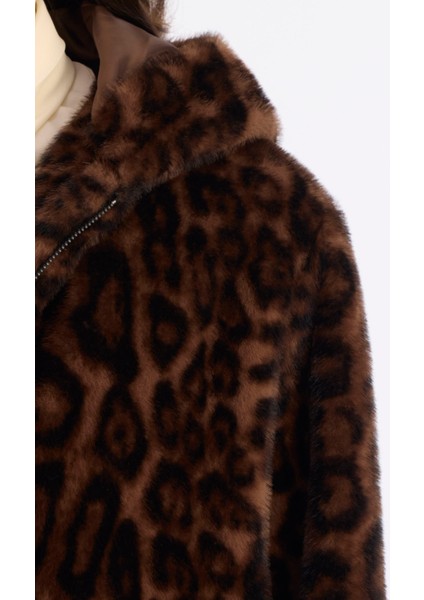 Regular Kapüşonlu Yaka Uzun Kol Mont indirimleri