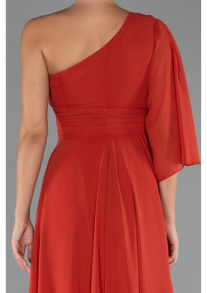 Tek Kol Yırtmaçlı Uzun Şifon Abiye ABU5259 fırsatları