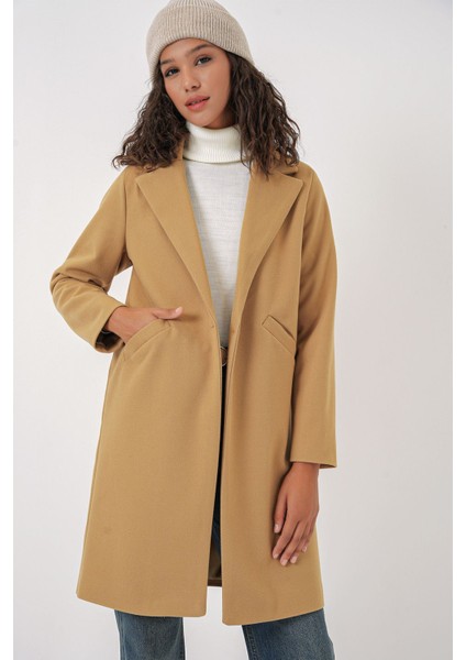 Kadın Uzun Kaşe Kaban – %100 Polyester, Düz Desen, Şık ve Rahat Kışlık Dış Giyim Modeli indirimleri
