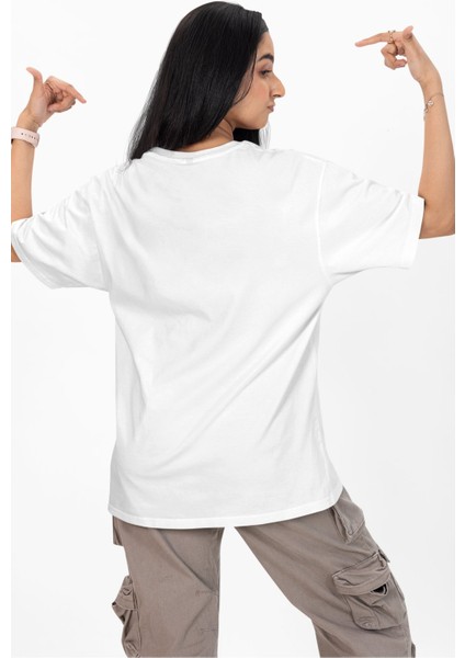 Unisex All Is Fair In Love Shaping Young Minds Baskılı Tişört, Oversize Taylor Swift Temalı T-Shirt fiyatları
