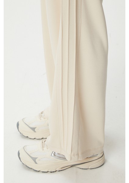 Yumuşak Modal Eşofman Takımı LCR0096 Krem indirimleri