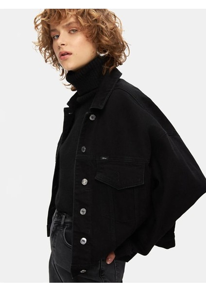 Kadın Celia Oversized Jean Ceket – %99 Pamuk, %1 Elastan, Rahat ve Dayanıklı Günlük Kullanım