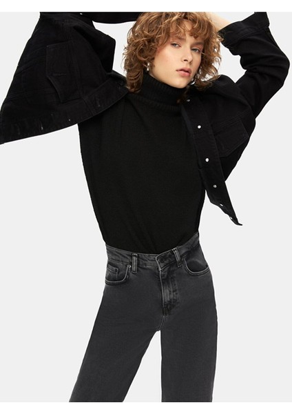 Kadın Celia Oversized Jean Ceket – %99 Pamuk, %1 Elastan, Rahat ve Dayanıklı Günlük Kullanım