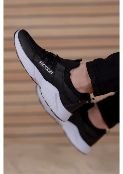 Erkek Sneaker – Ortopedik Tabanlı, Su ve Soğuğa Dayanıklı, Kaymaz Tabanlı, Bağcıklı Spor Ayakkabı