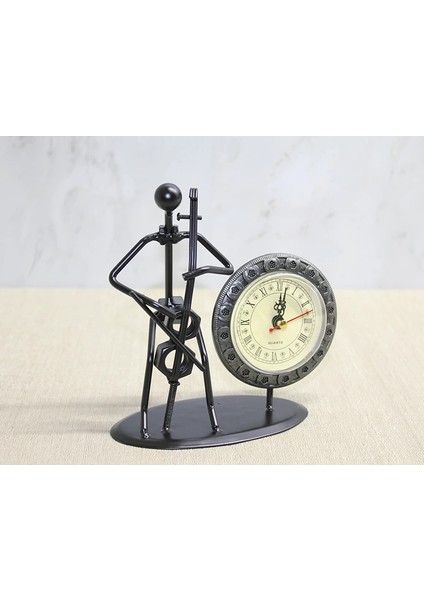 Metal Saatli Keman Çalan Müzisyen ALK4333