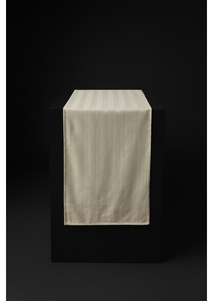 Krem Çizgili Pamuklu Şık Masa Runnerı 50X150 cm – Modern ve Zarif Masa Örtüsü Runner fırsatları