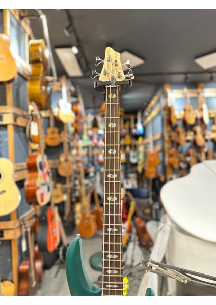 B04- gr 4 Telli Altif Bass Gitar Yeşil Renk modelleri