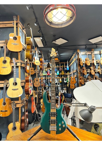 B04- gr 4 Telli Altif Bass Gitar Yeşil Renk fırsatları