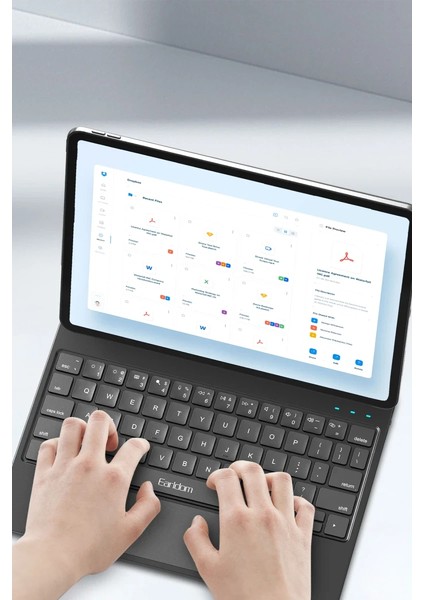 KB8P iPad Pro 11 (2024) Kablosuz Klavyeli Tablet Kılıfı - Siyah
