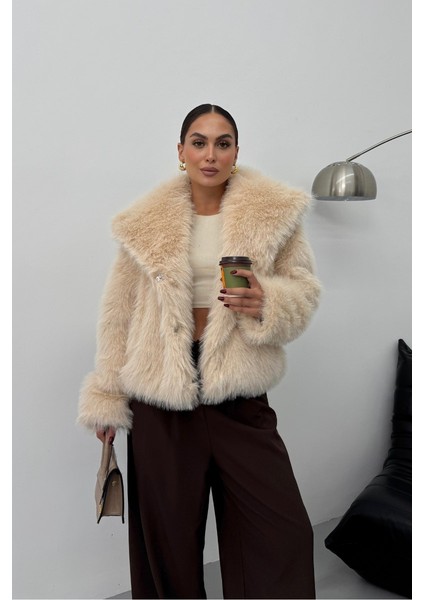 Kadın Kürk Şık Geniş Yaka Astarlı Çıtçıt Düğmeli premium kürk