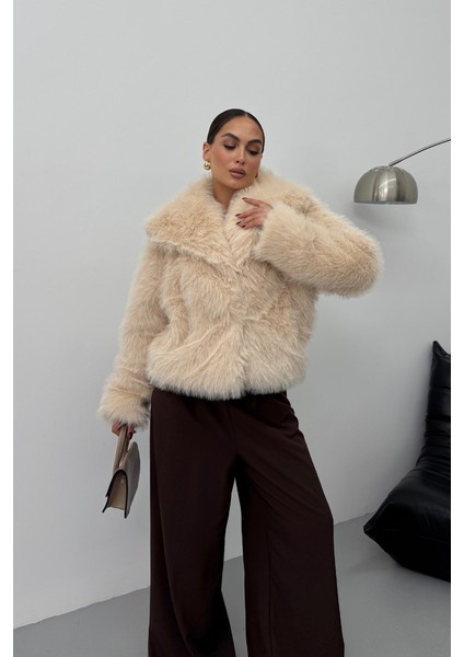 Kadın Kürk Şık Geniş Yaka Astarlı Çıtçıt Düğmeli premium kürk fiyatları