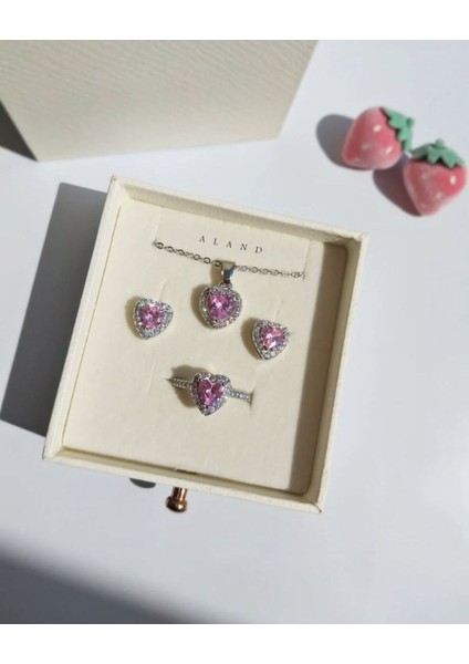 Özel Işıklı Kutuda Pembe Kalp Kolye Küpe Yüzük Kararmaz Çelik Kuğu Kolye Sevgiliye Hediye Kolye fiyatları