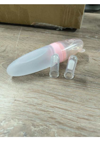 1 Adet Bebek Kaşıklı Mama Biberonu, Sıkmalı Kaşık Biberon Yeni Doğan Ek Gıda Kaşık Biberon ve 2 Adet Silikon Bebek Diş Fırçası