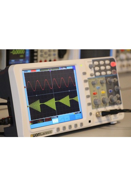 SDS7072 Osiloskop 70 Mhz 2 Kanal 8″ Ekran