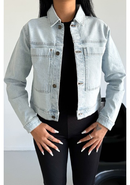 Kadın Mavi Kar Jean Denim Regular Kalıp Cepli Düğmeli Kot Ceket DİANA-5005