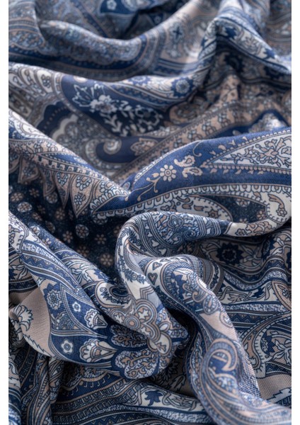 Adessa Kadın Şal – Mavi Etnik Desenli, Yumuşak Dokuma Kumaş, Dört Mevsim Klasik ve Günlük Kullanıma Uygun