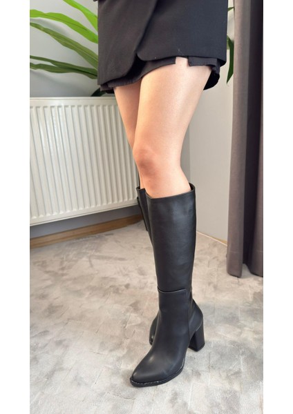 Kadın Morena Siyah Deri Görünümlü Yandan Fermuarlı Diz Altı Cizme modelleri
