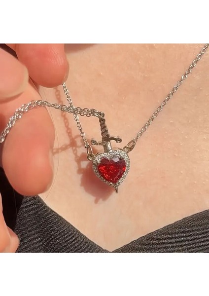 Özel Işıklı Kutuda Kararmaz Çelik Pamuk Prenses ve Avcı Kalp Kılıç Kolye Arkadaş Çift Aşk Kolyesi modelleri