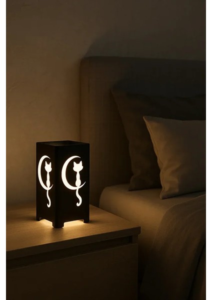 Hilal ve Kedi Figürlü Kablolu Metal Gece Lambası – Dekoratif LED Masa Lambası